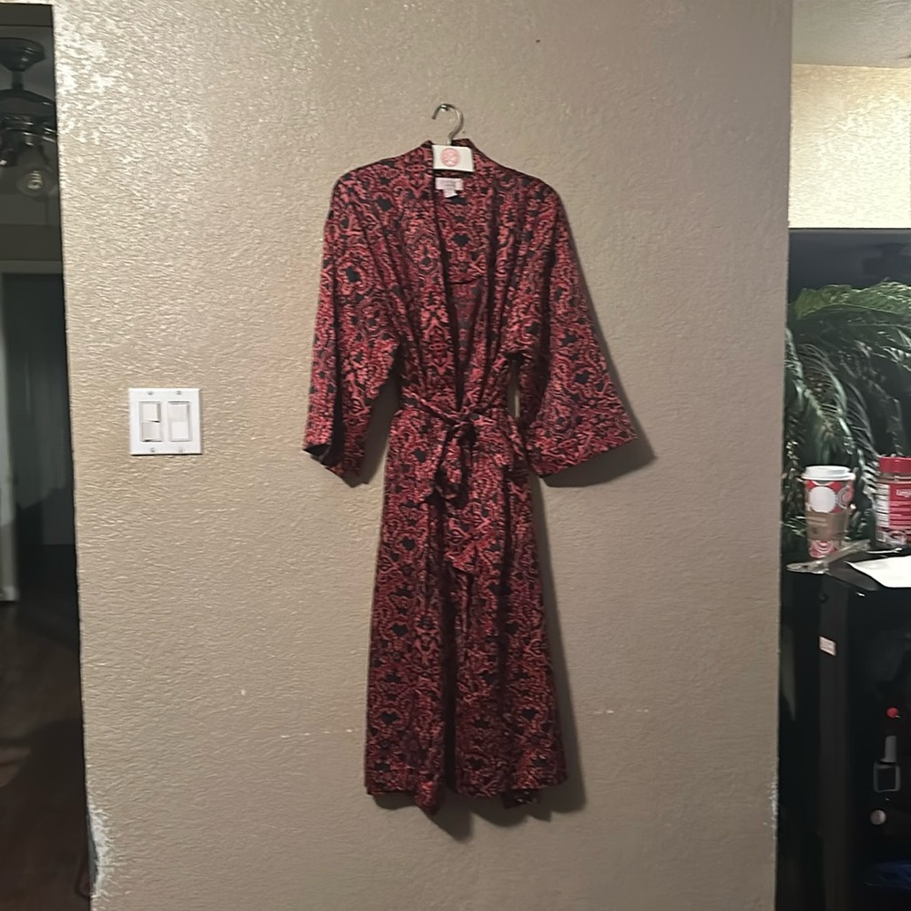 Brand news robe cabernet by sleep sense size small